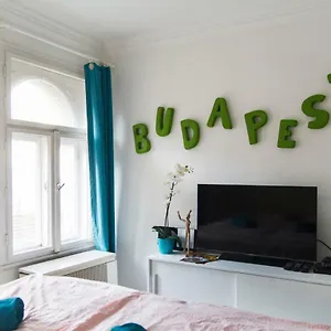 Queen Bed Apartment Budapest