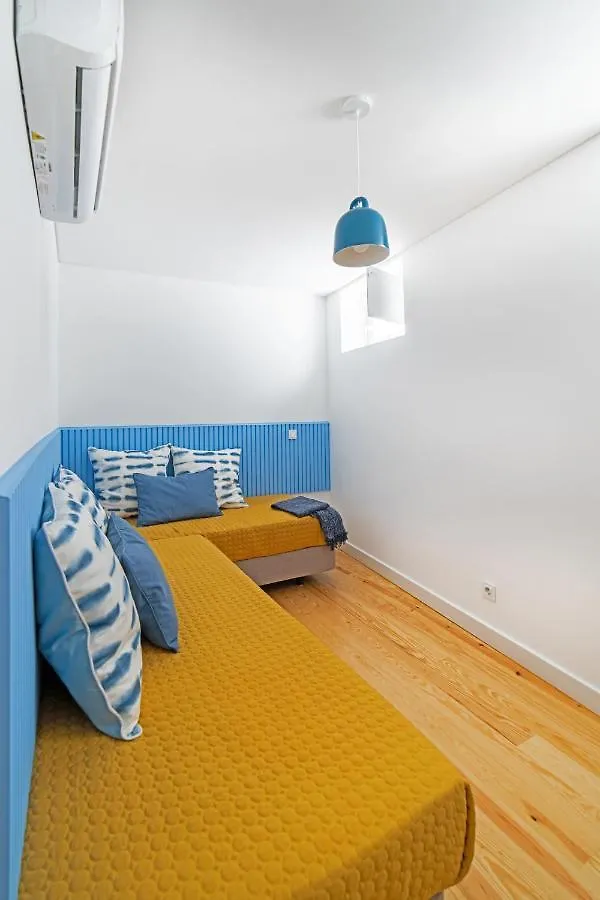 Blue By The River 3 - Elegant Two-Bedroom In Santos Lisbon Apartment